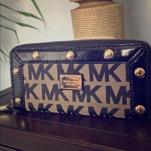 Michael Kors wallet